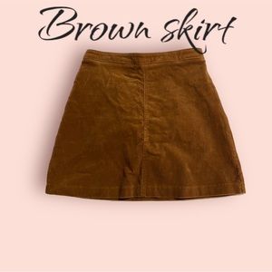 Brown skirt from forever 21 with zipper in the back